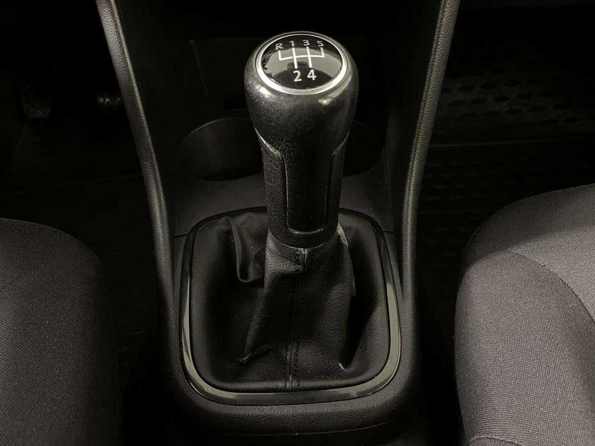 Volkswagen Polo с пробегом — 2011 год. Фото: #10