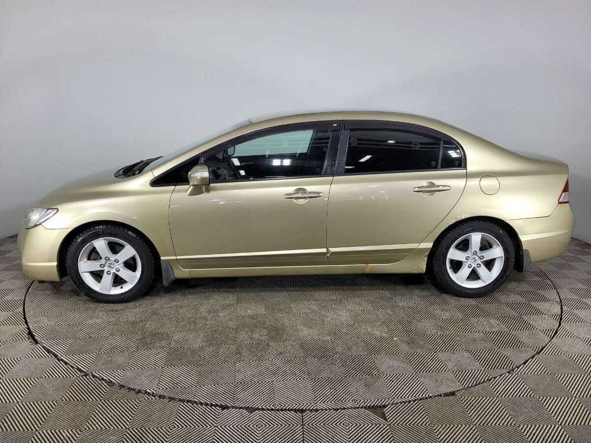 Honda Civic с пробегом — 2007 год. Фото: #2