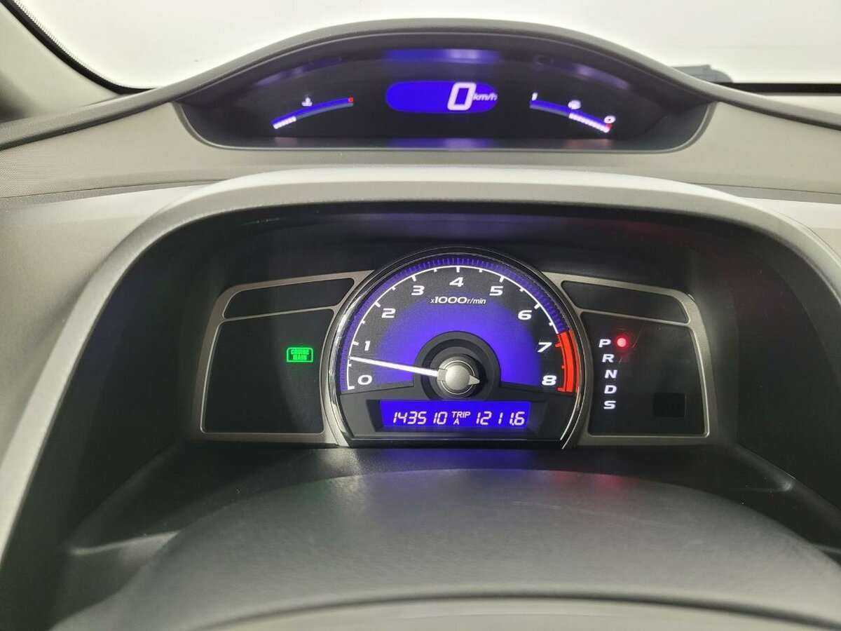 Honda Civic с пробегом — 2007 год. Фото: #8