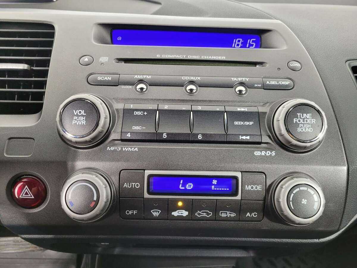 Honda Civic с пробегом — 2007 год. Фото: #9