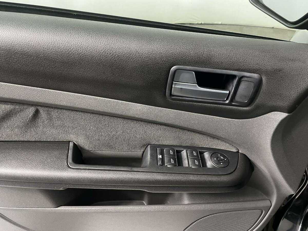 Ford Focus с пробегом — 2007 год. Фото: #7