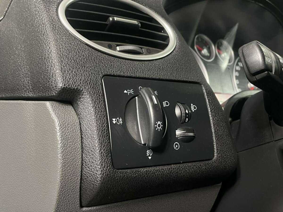 Ford Focus с пробегом — 2007 год. Фото: #8