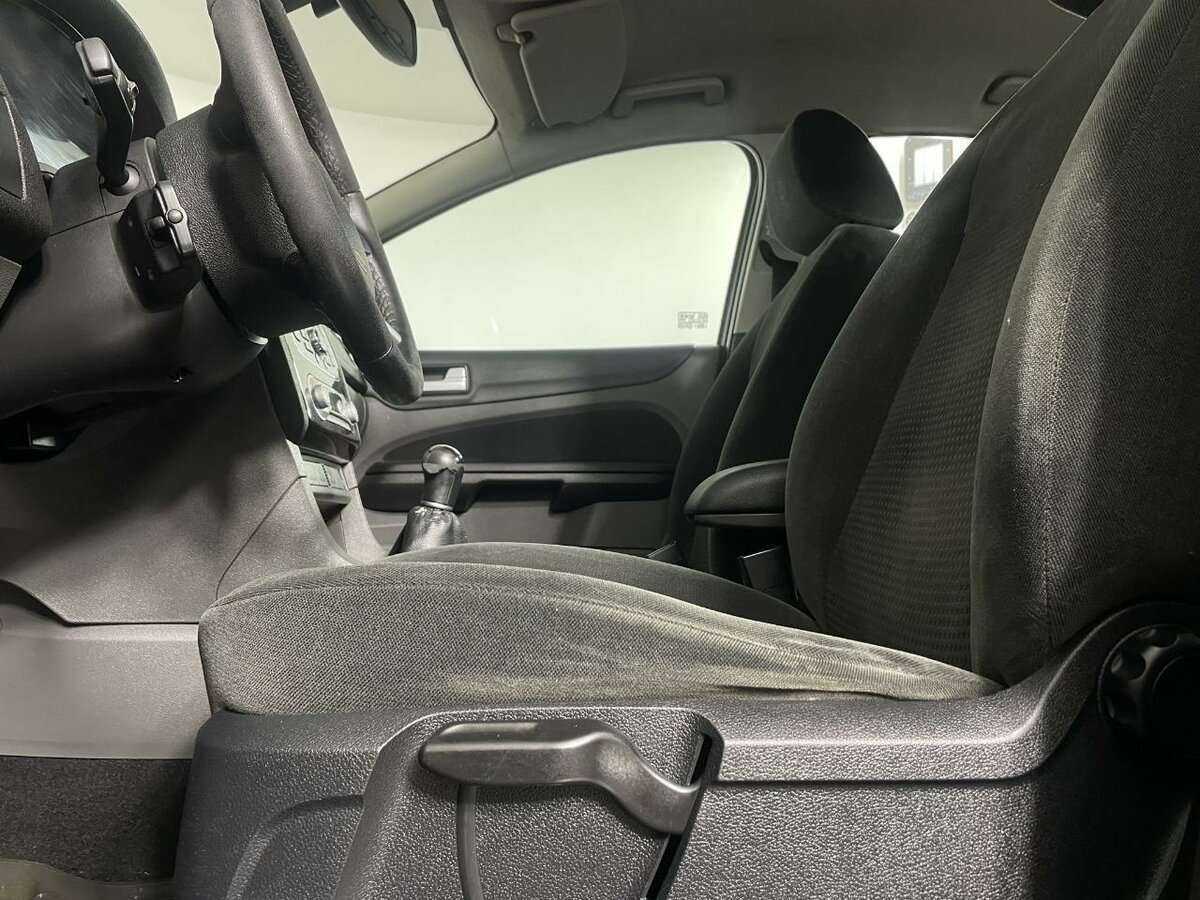 Ford Focus с пробегом — 2007 год. Фото: #9