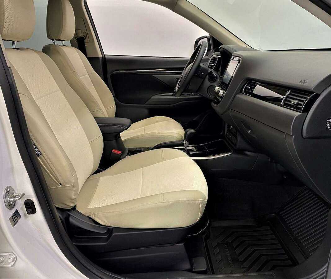 Mitsubishi Outlander с пробегом — 2021 год. Фото: #15