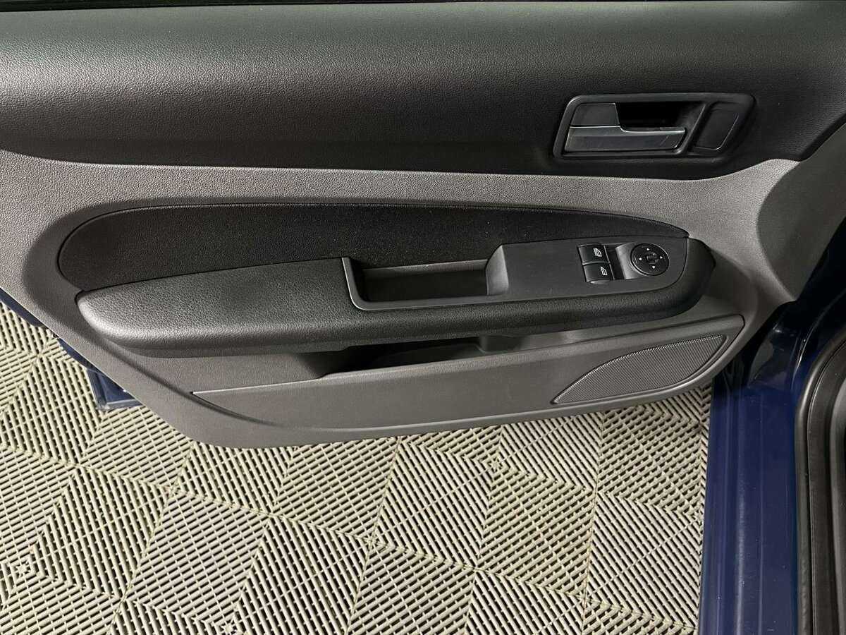 Ford Focus с пробегом — 2008 год. Фото: #6