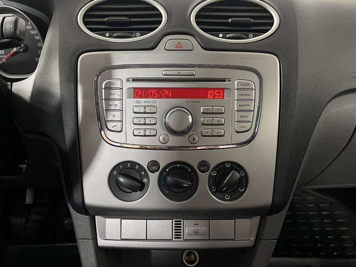 Ford Focus с пробегом — 2008 год. Фото: #10