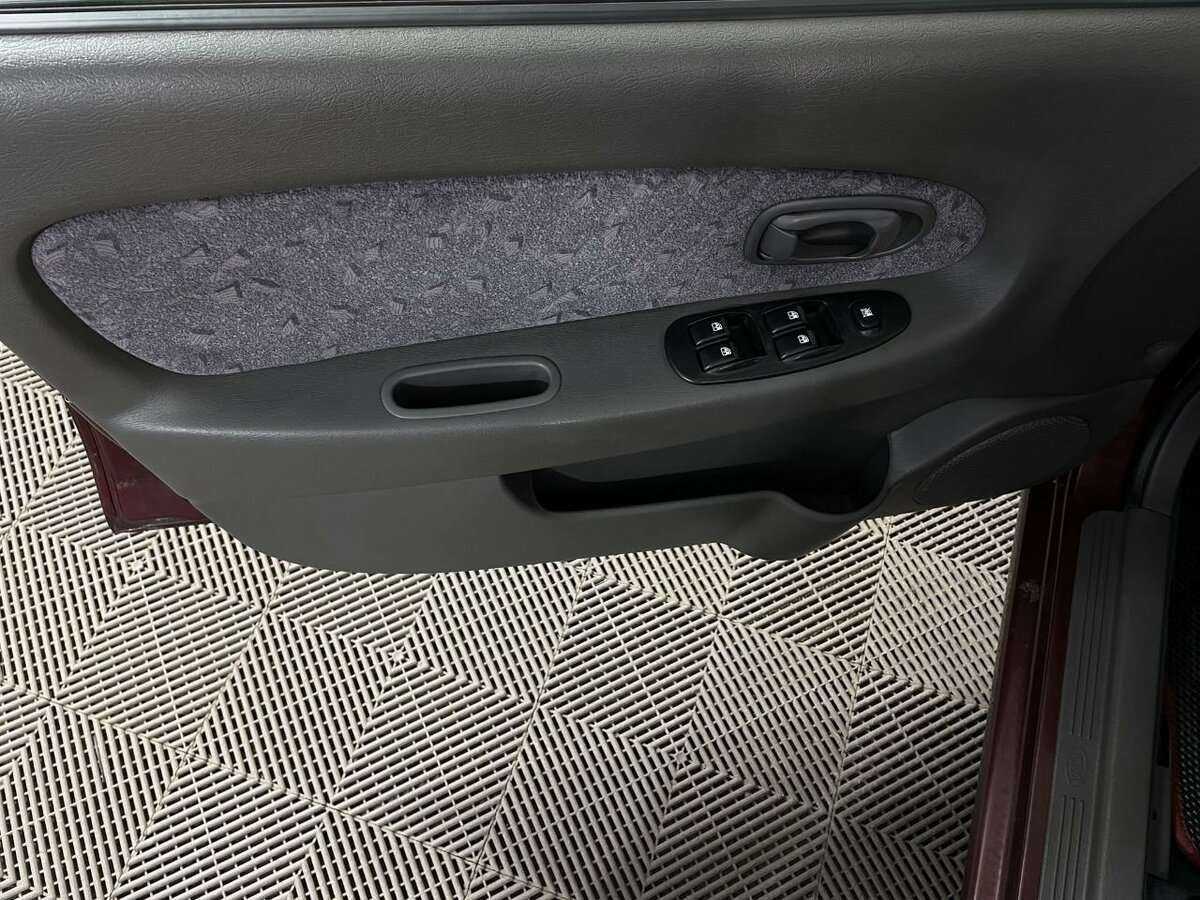 Kia Spectra с пробегом — 2007 год. Фото: #7