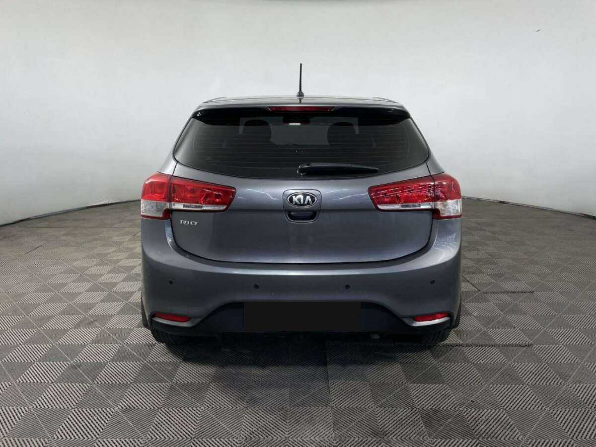 Kia Rio с пробегом — 2016 год. Фото: #2