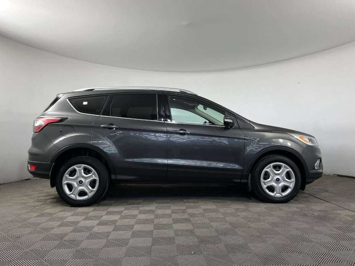 Ford Kuga с пробегом — 2017 год. Фото: #3
