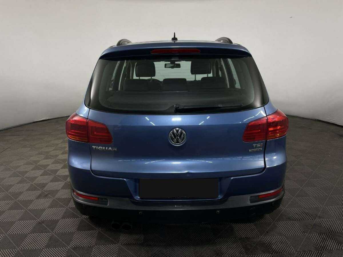 Volkswagen Tiguan с пробегом — 2011 год. Фото: #2