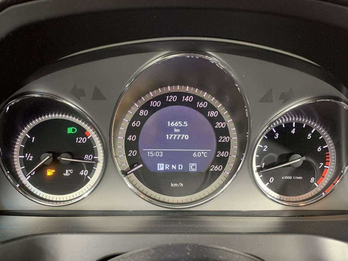 Mercedes-Benz C-Класс с пробегом — 2010 год. Фото: #10