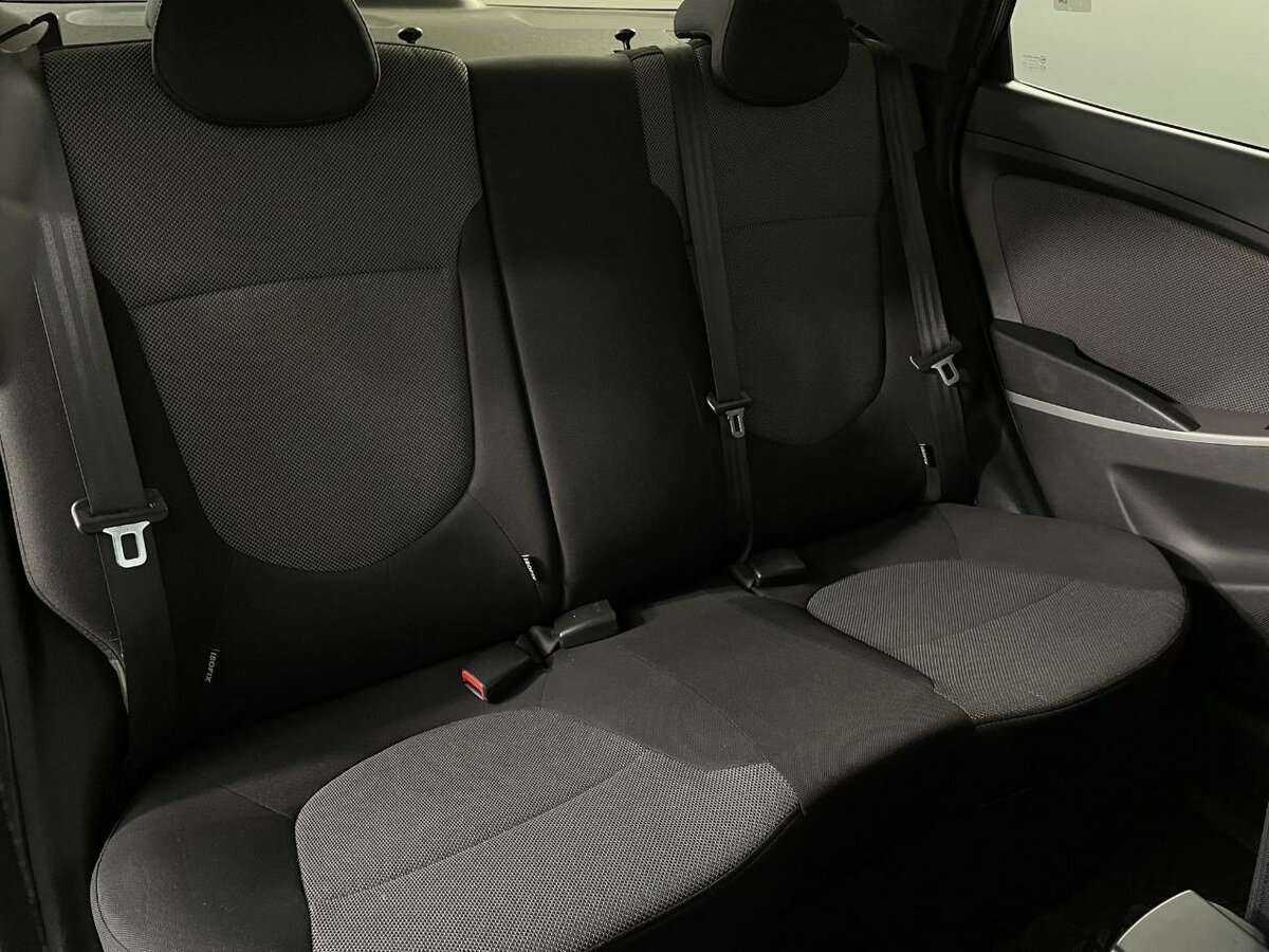 Hyundai Solaris с пробегом — 2011 год. Фото: #14