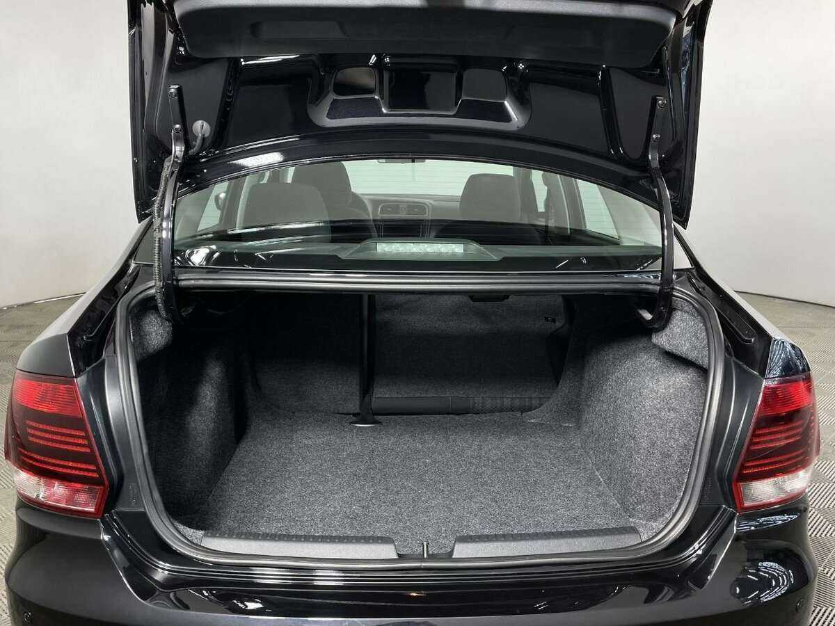 Volkswagen Polo с пробегом — 2019 год. Фото: #17