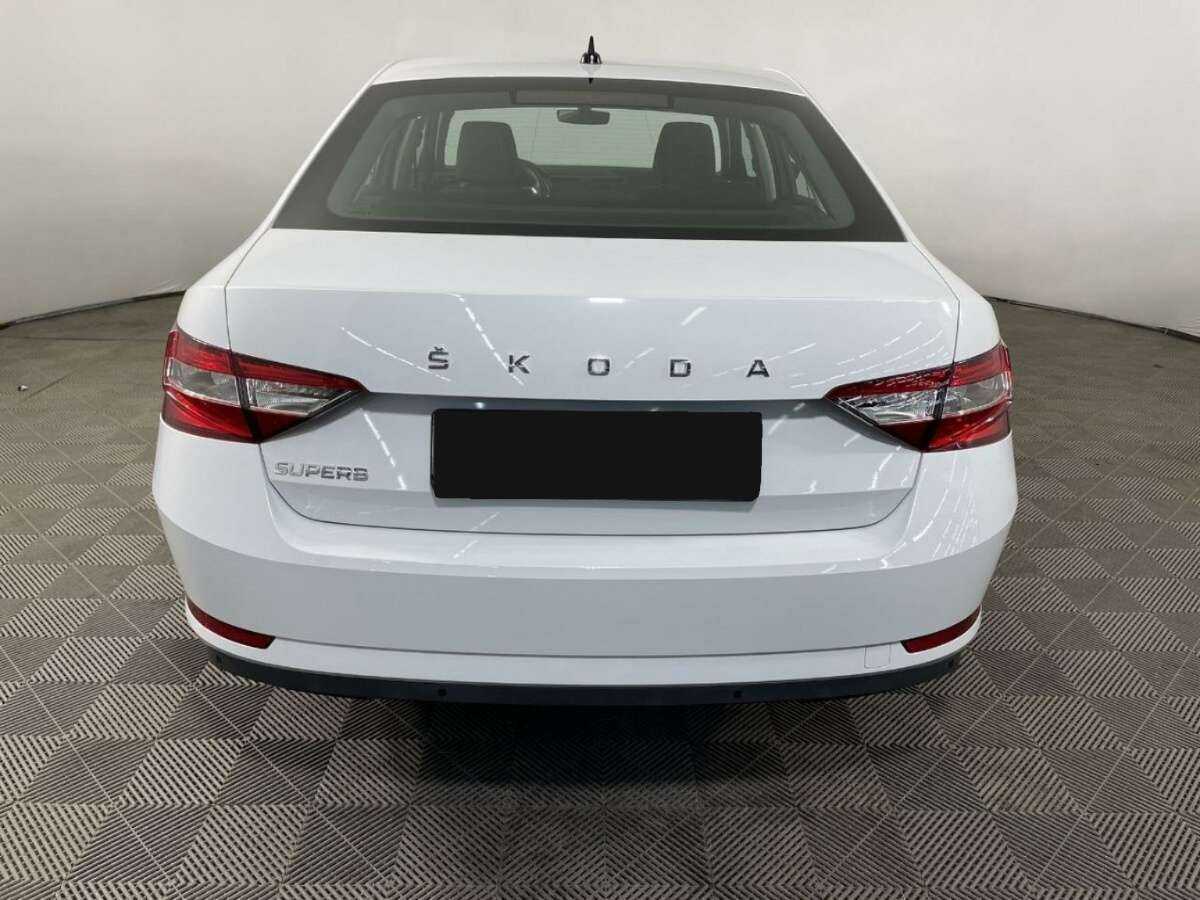 Skoda Superb с пробегом — 2021 год. Фото: #1