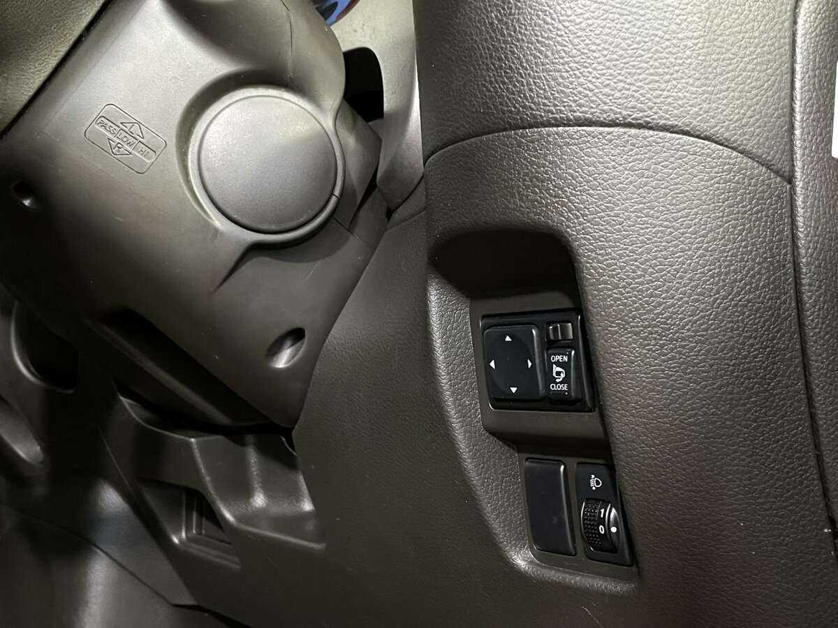 Nissan Cube с пробегом — 2009 год. Фото: #8