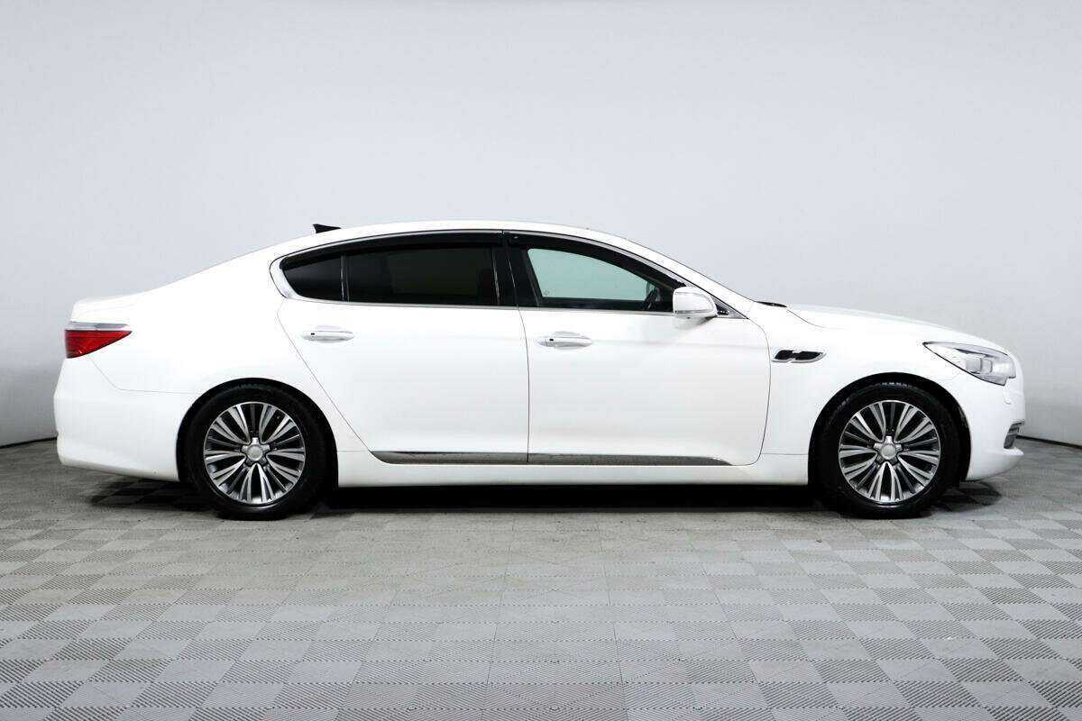 Kia Quoris с пробегом — 2017 год. Фото: #3