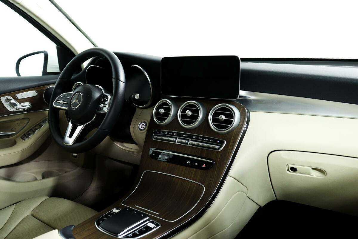 Mercedes-Benz GLC с пробегом — 2022 год. Фото: #8