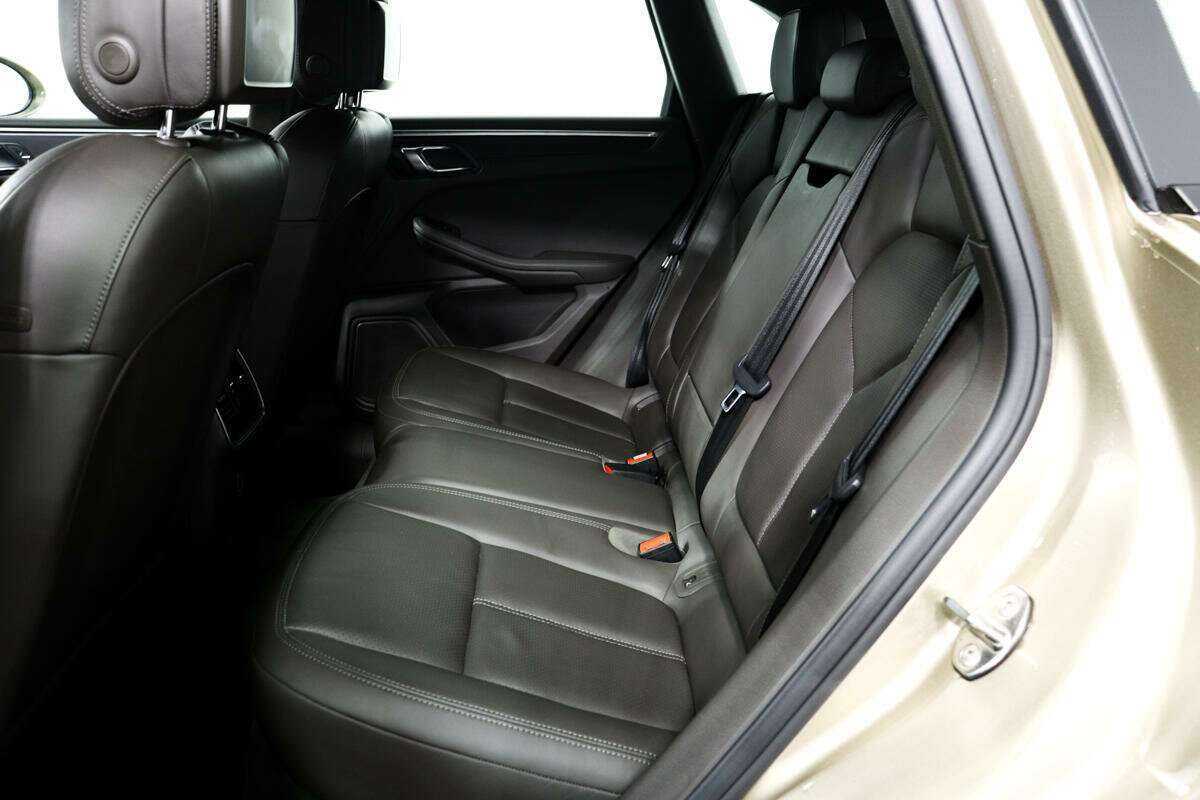 Porsche Macan с пробегом — 2017 год. Фото: #11