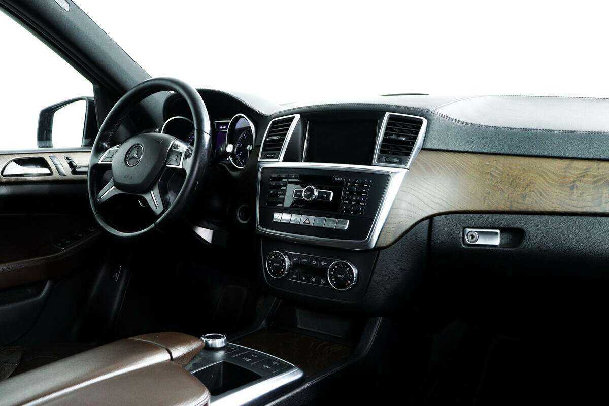 Mercedes-Benz GL-Класс с пробегом — 2015 год. Фото: #8