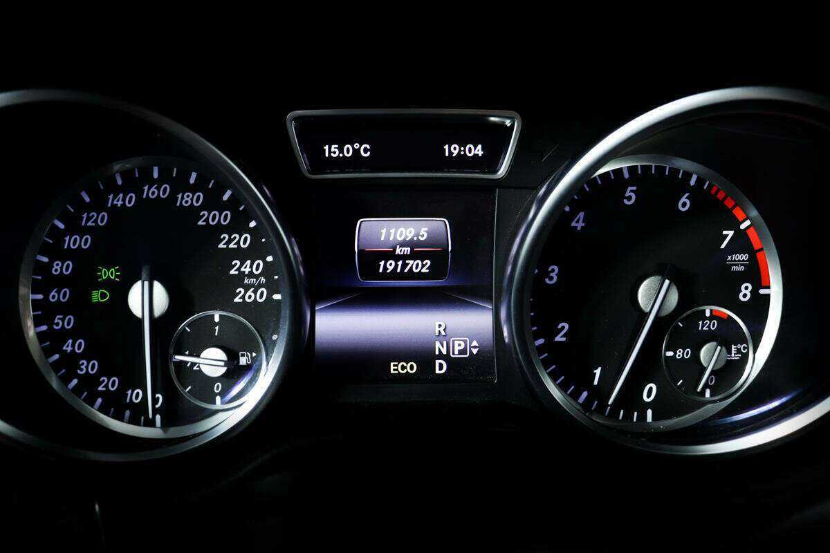 Mercedes-Benz GL-Класс с пробегом — 2015 год. Фото: #9