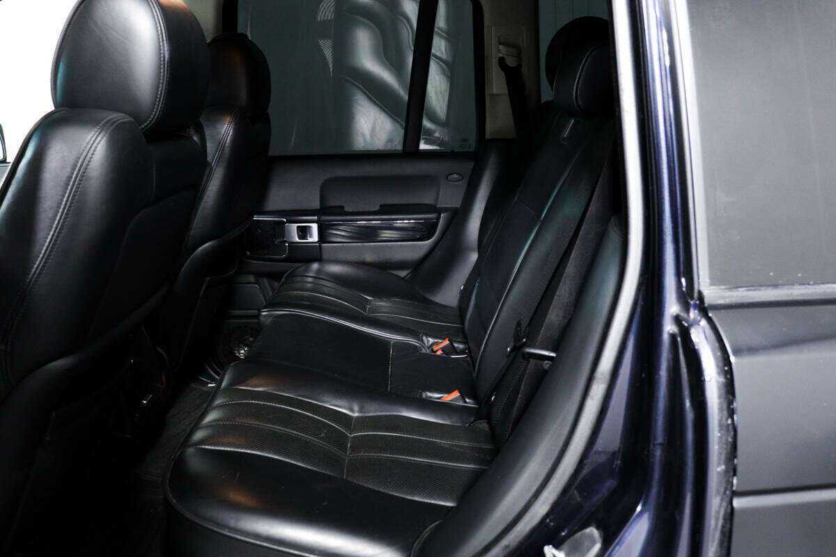 Land Rover Range Rover с пробегом — 2007 год. Фото: #11