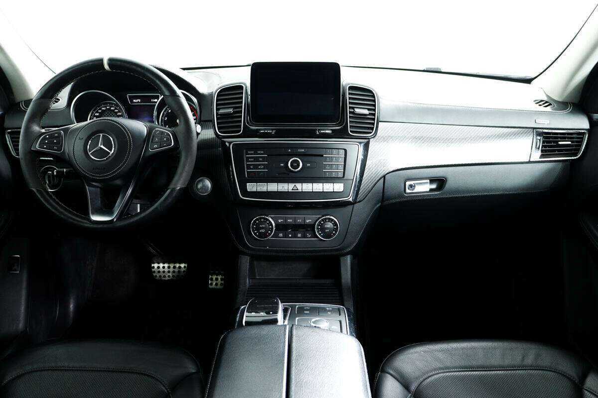 Mercedes-Benz GLE AMG с пробегом — 2017 год. Фото: #10