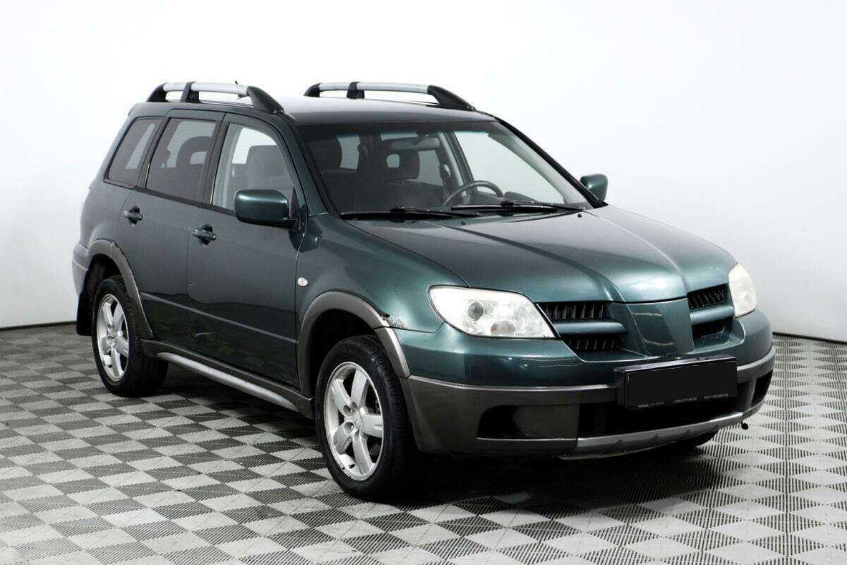 Mitsubishi Outlander с пробегом — 2005 год. Фото: #1