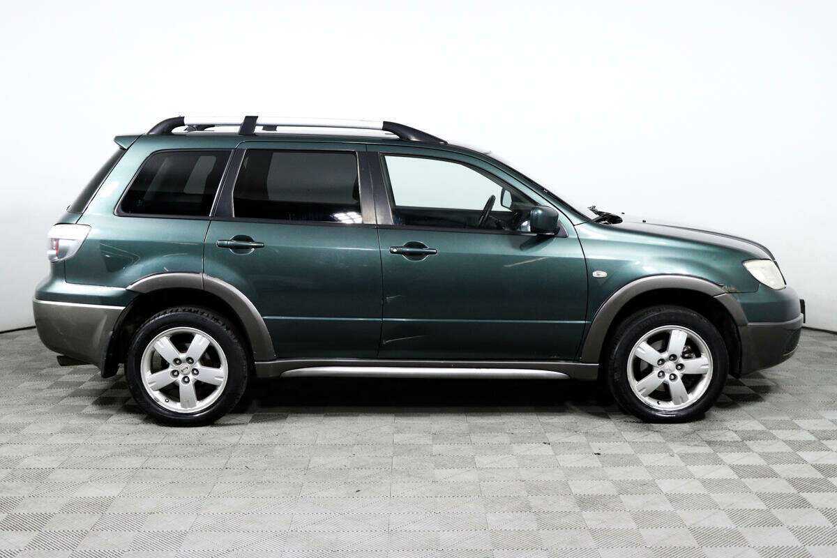 Mitsubishi Outlander с пробегом — 2005 год. Фото: #2