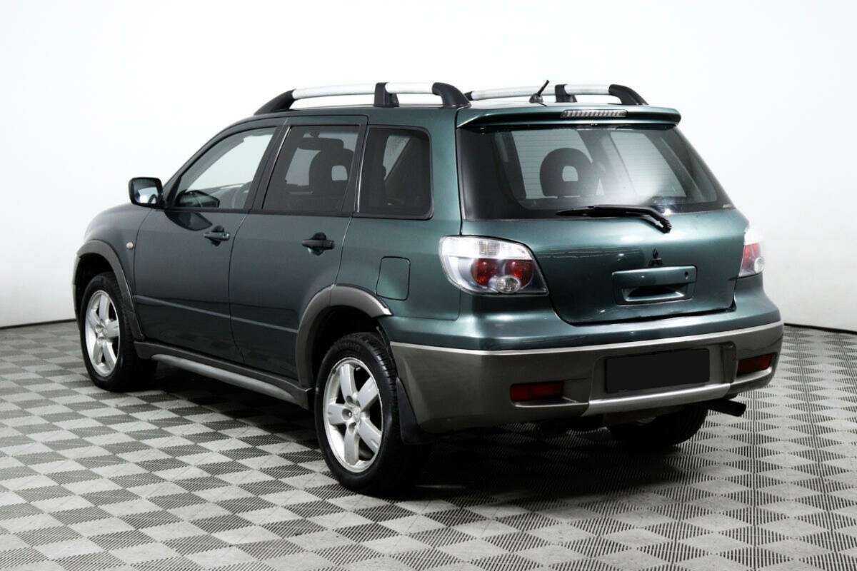 Mitsubishi Outlander с пробегом — 2005 год. Фото: #4