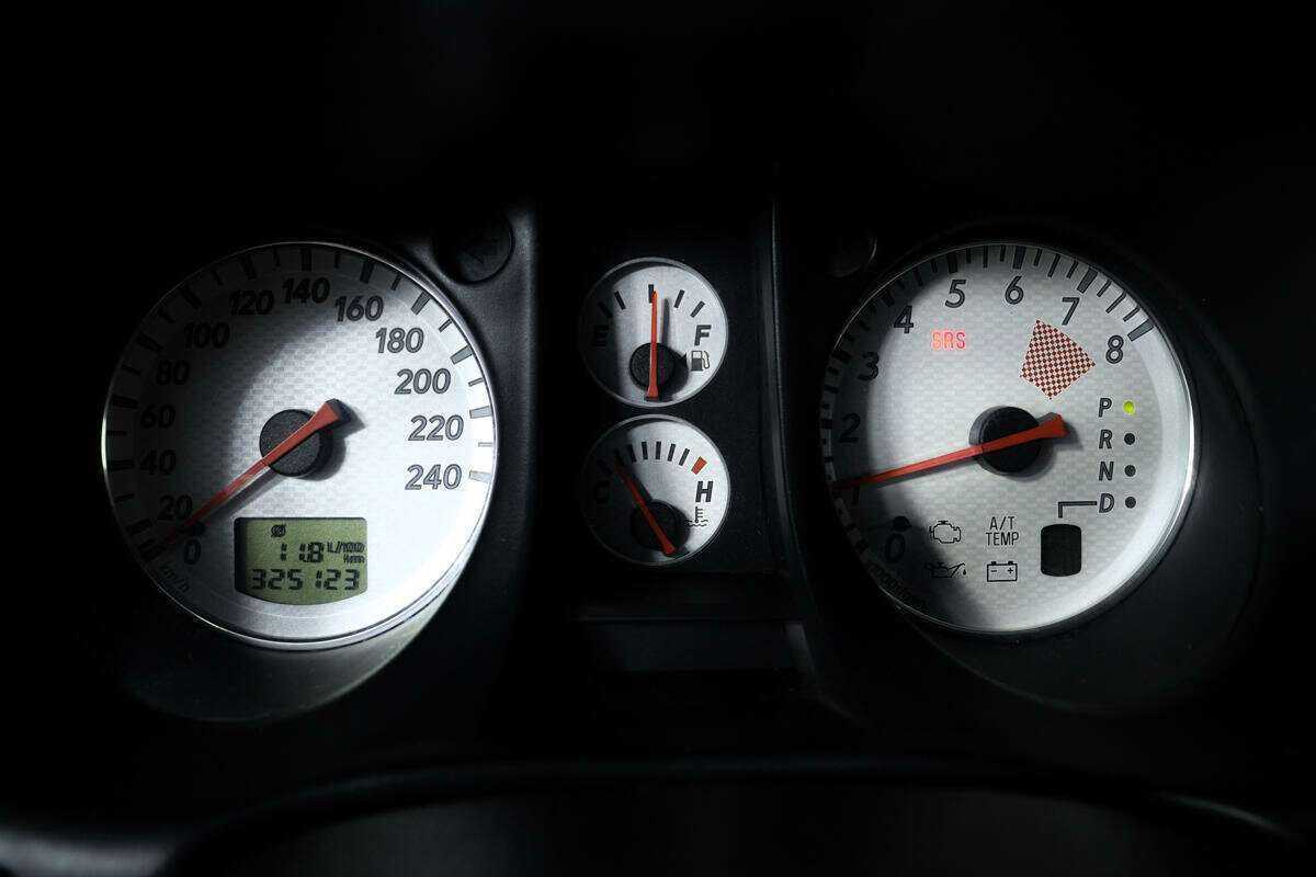 Mitsubishi Outlander с пробегом — 2005 год. Фото: #7