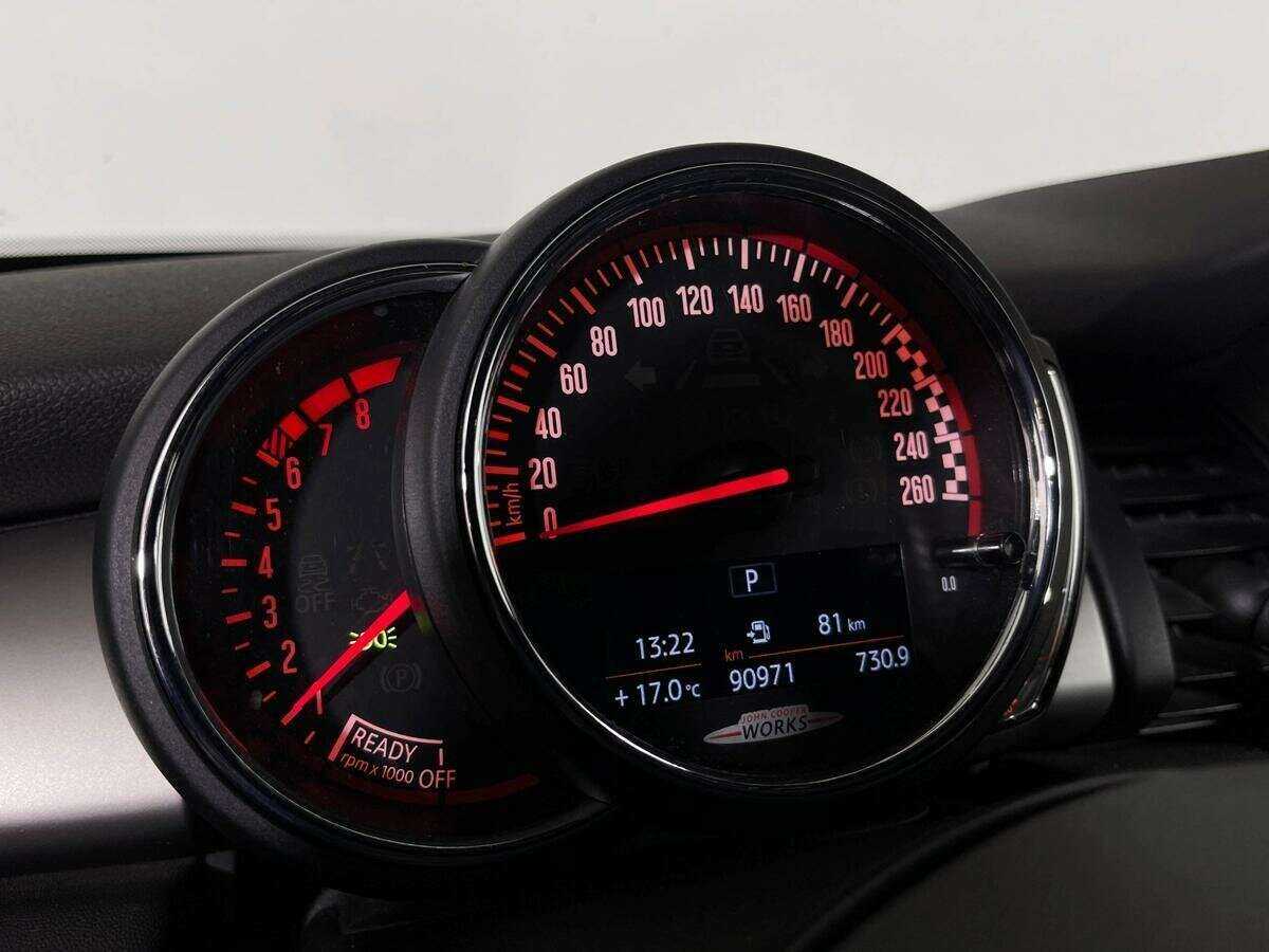 Mini Hatch с пробегом — 2018 год. Фото: #10