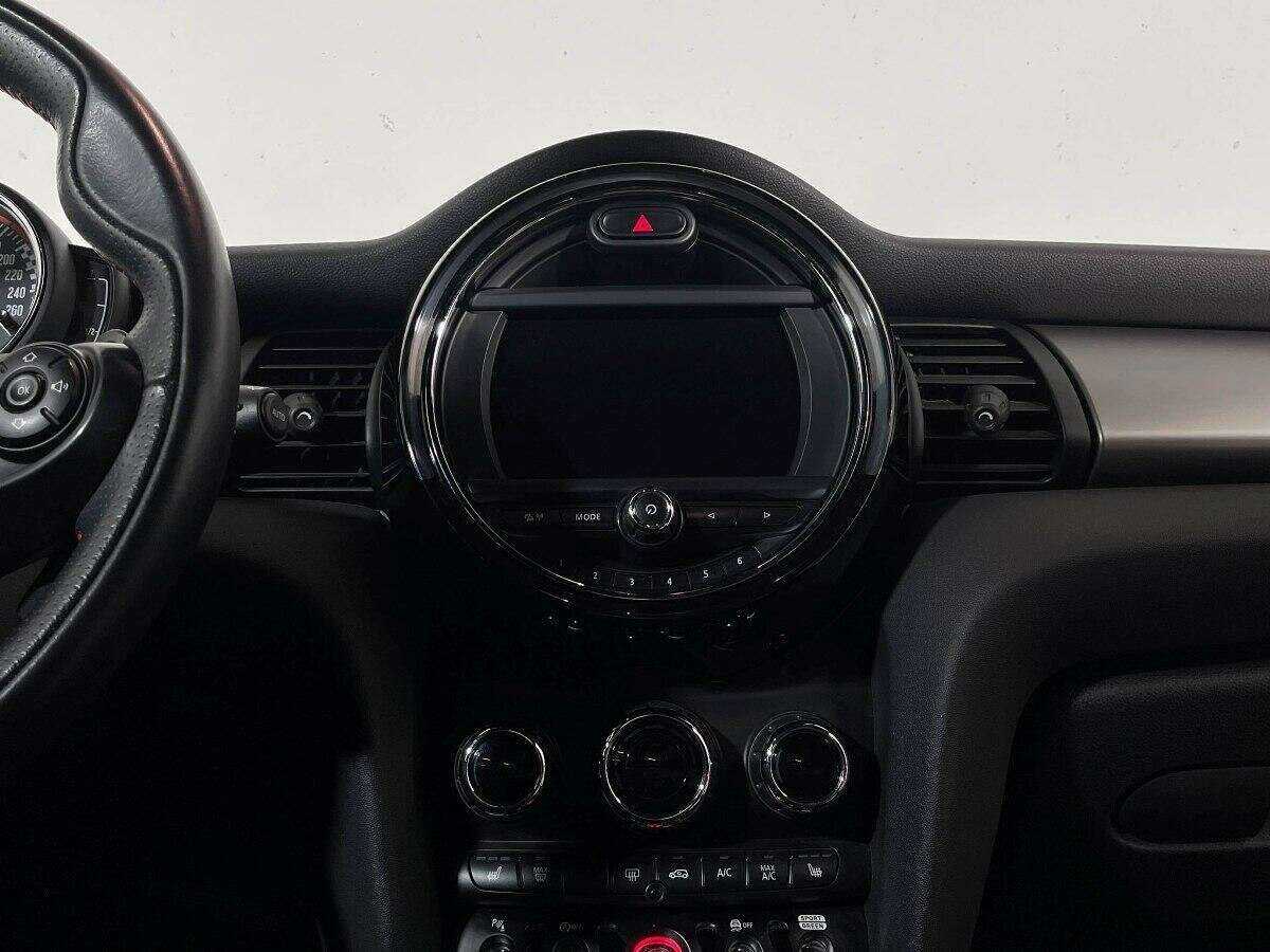 Mini Hatch с пробегом — 2018 год. Фото: #11