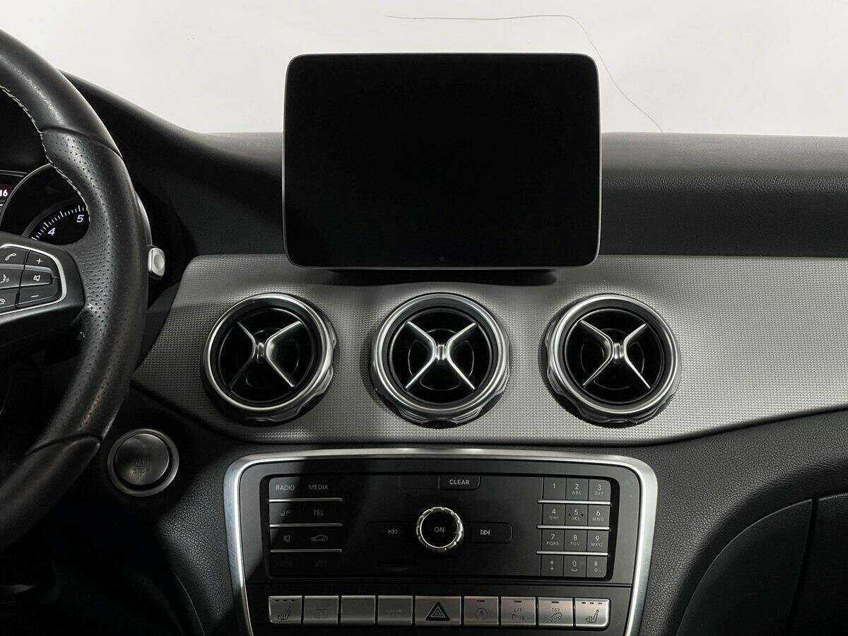 Mercedes-Benz GLA с пробегом — 2017 год. Фото: #10