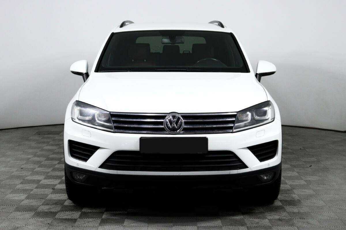 Volkswagen Touareg с пробегом — 2016 год. Фото: #1