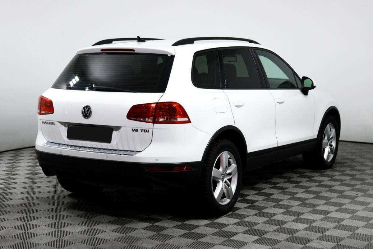 Volkswagen Touareg с пробегом — 2016 год. Фото: #4