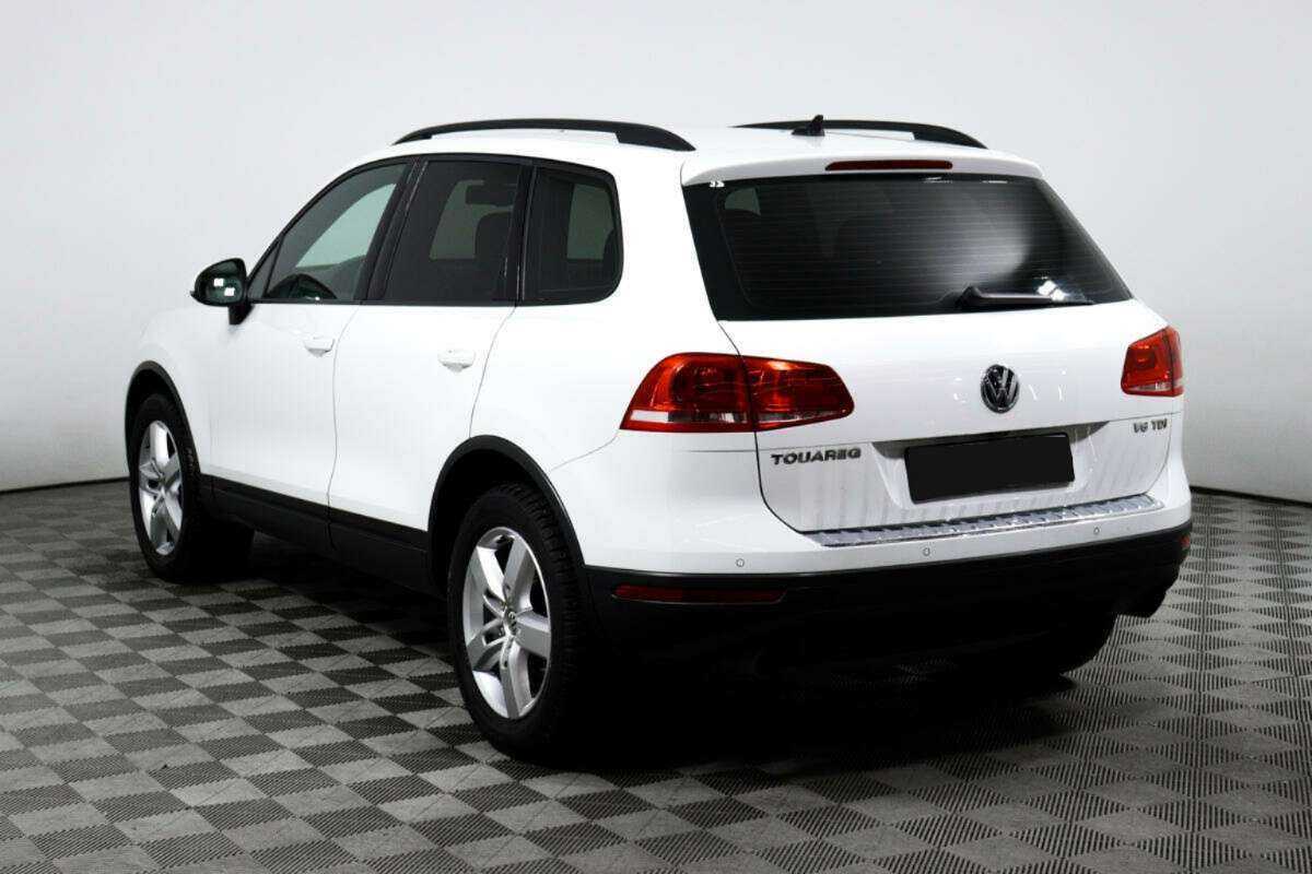 Volkswagen Touareg с пробегом — 2016 год. Фото: #6