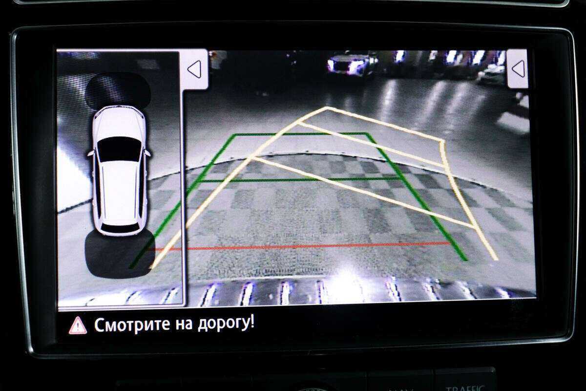 Volkswagen Touareg с пробегом — 2016 год. Фото: #13