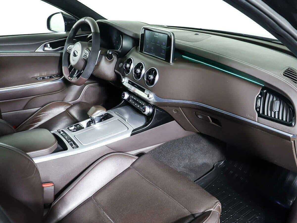 Kia Stinger с пробегом — 2018 год. Фото: #8