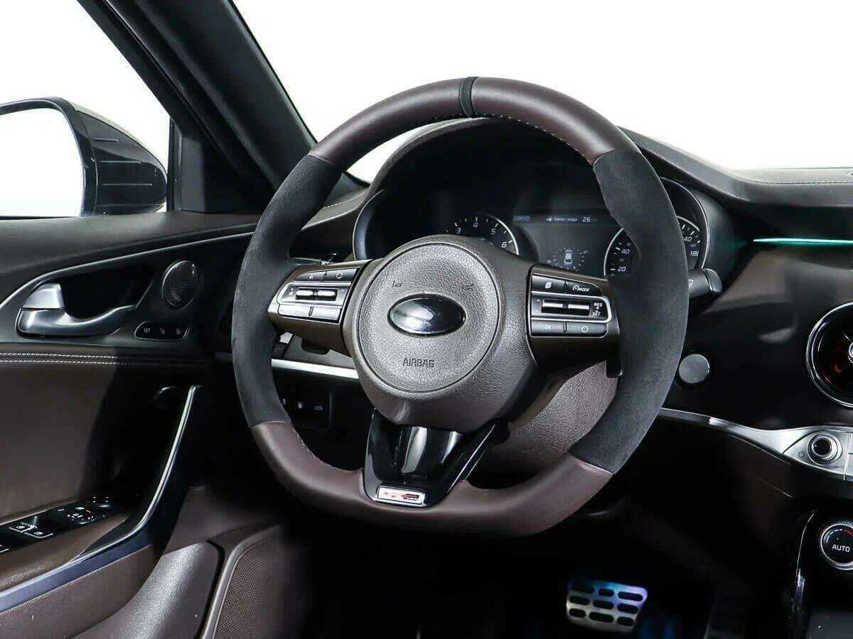 Kia Stinger с пробегом — 2018 год. Фото: #9