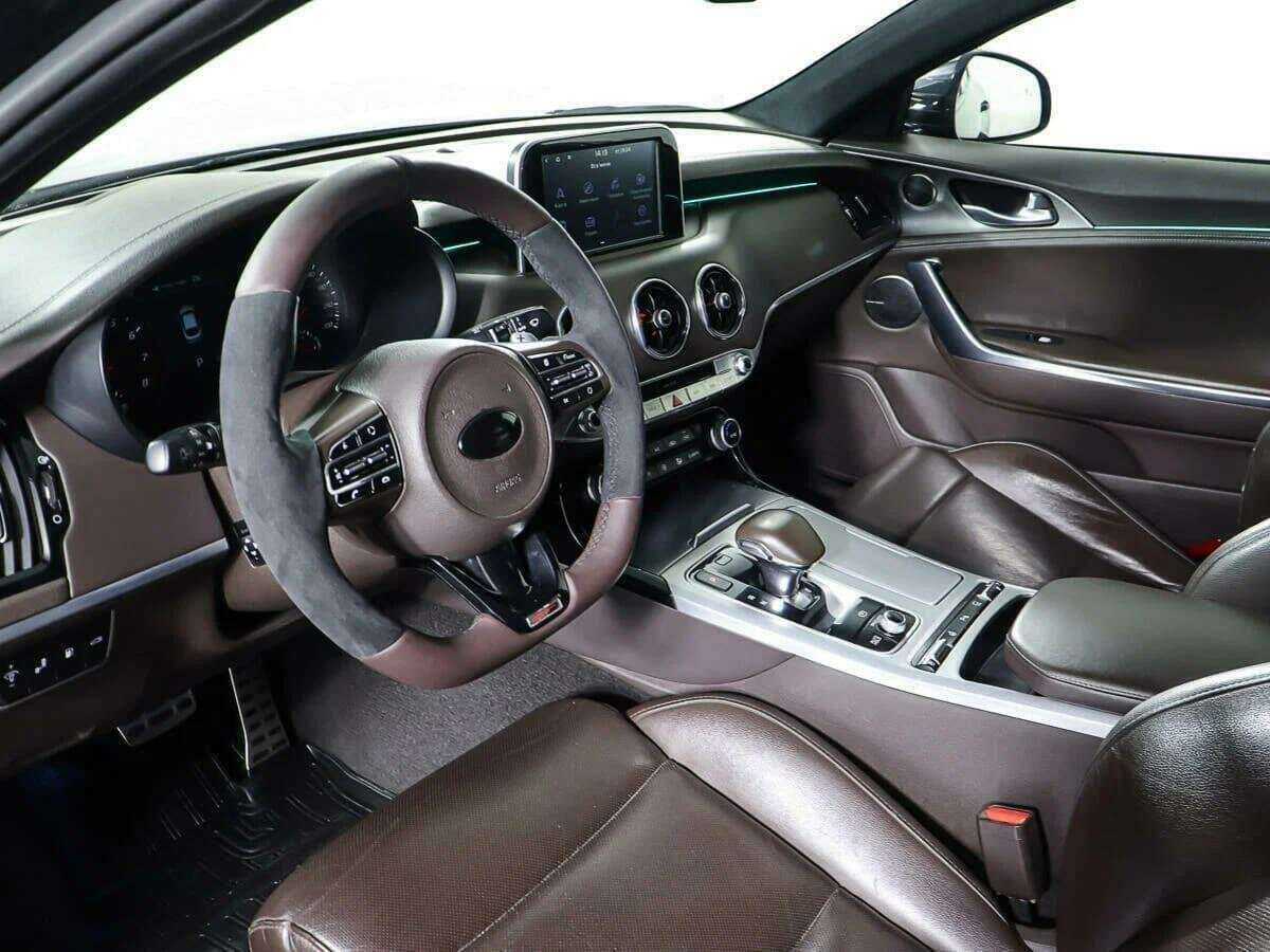 Kia Stinger с пробегом — 2018 год. Фото: #14