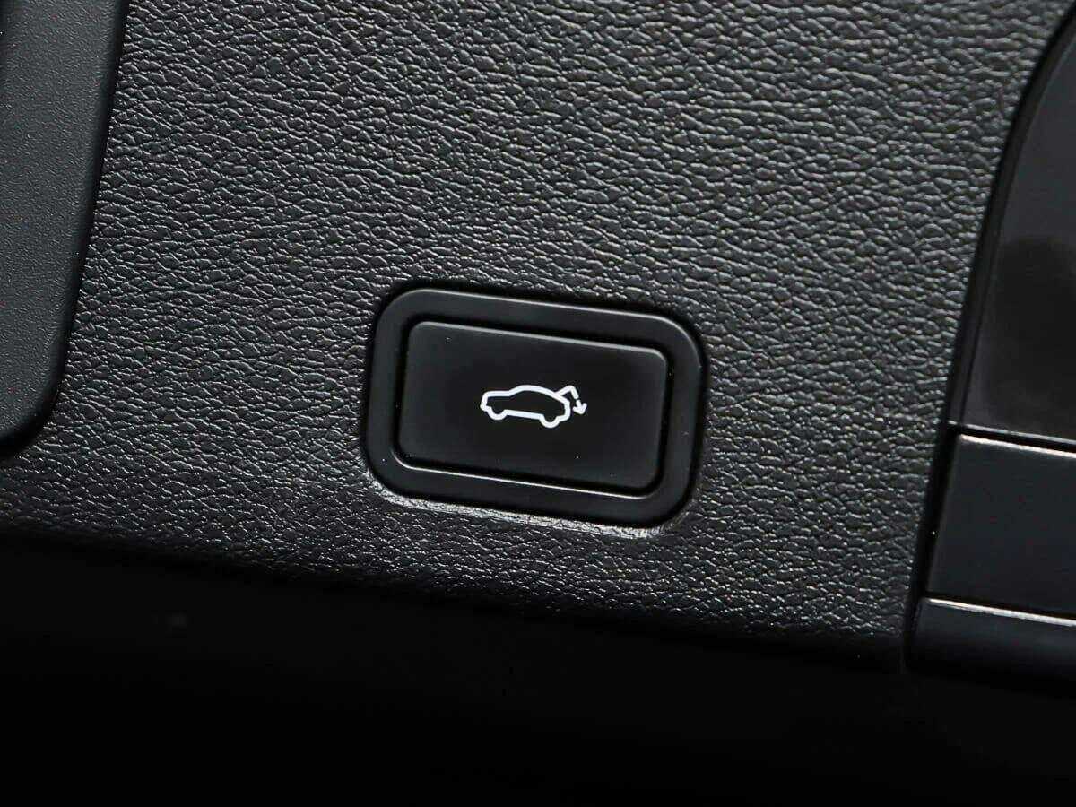 Geely Tugella с пробегом — 2023 год. Фото: #15