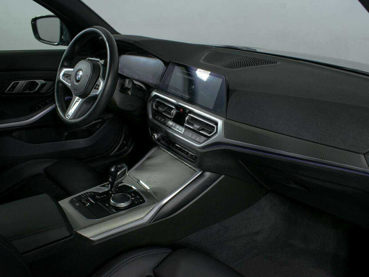 BMW 3 серии с пробегом — 2021 год. Фото: #4