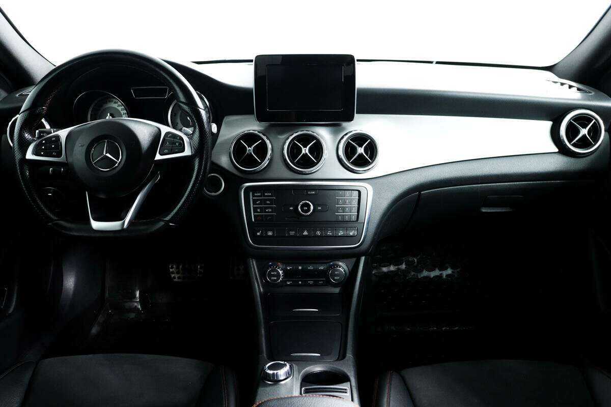 Mercedes-Benz GLA с пробегом — 2016 год. Фото: #10