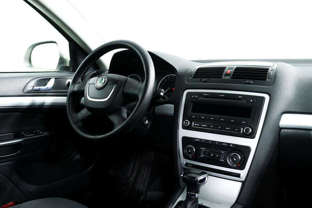 Skoda Octavia с пробегом — 2011 год. Фото: #8