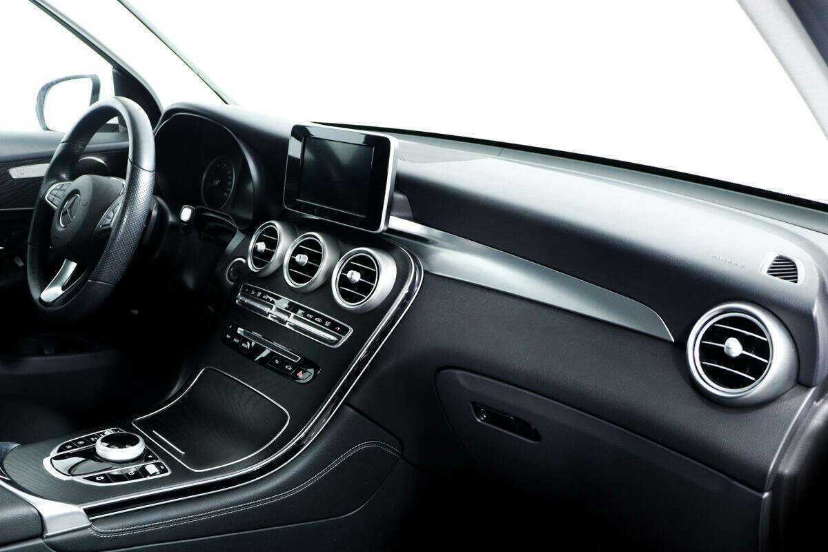 Mercedes-Benz GLC с пробегом — 2018 год. Фото: #8