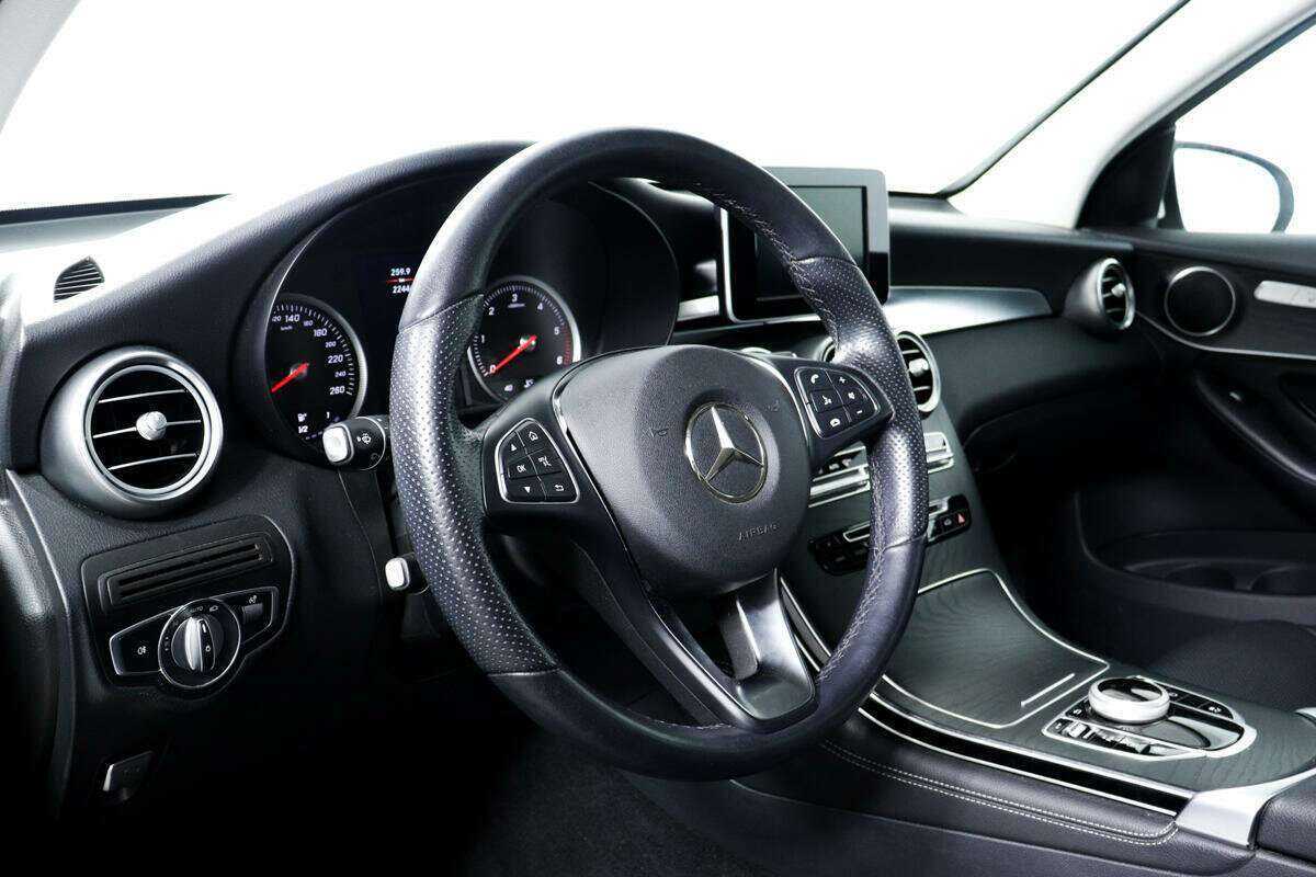 Mercedes-Benz GLC с пробегом — 2018 год. Фото: #12