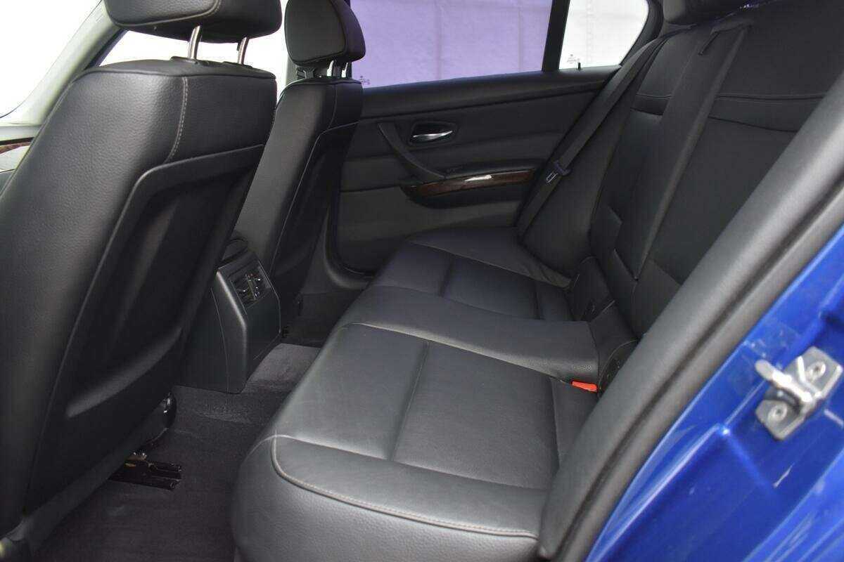 BMW 3 серии с пробегом — 2009 год. Фото: #9