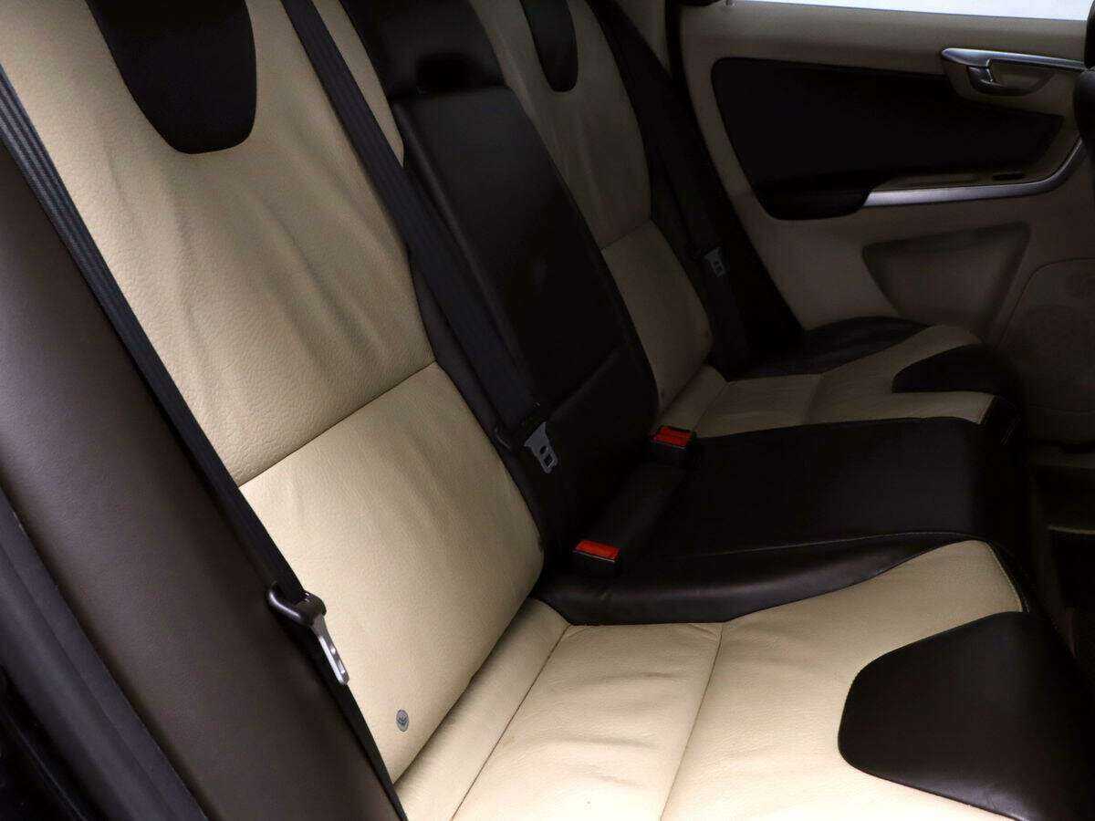 Volvo XC60 с пробегом — 2010 год. Фото: #6