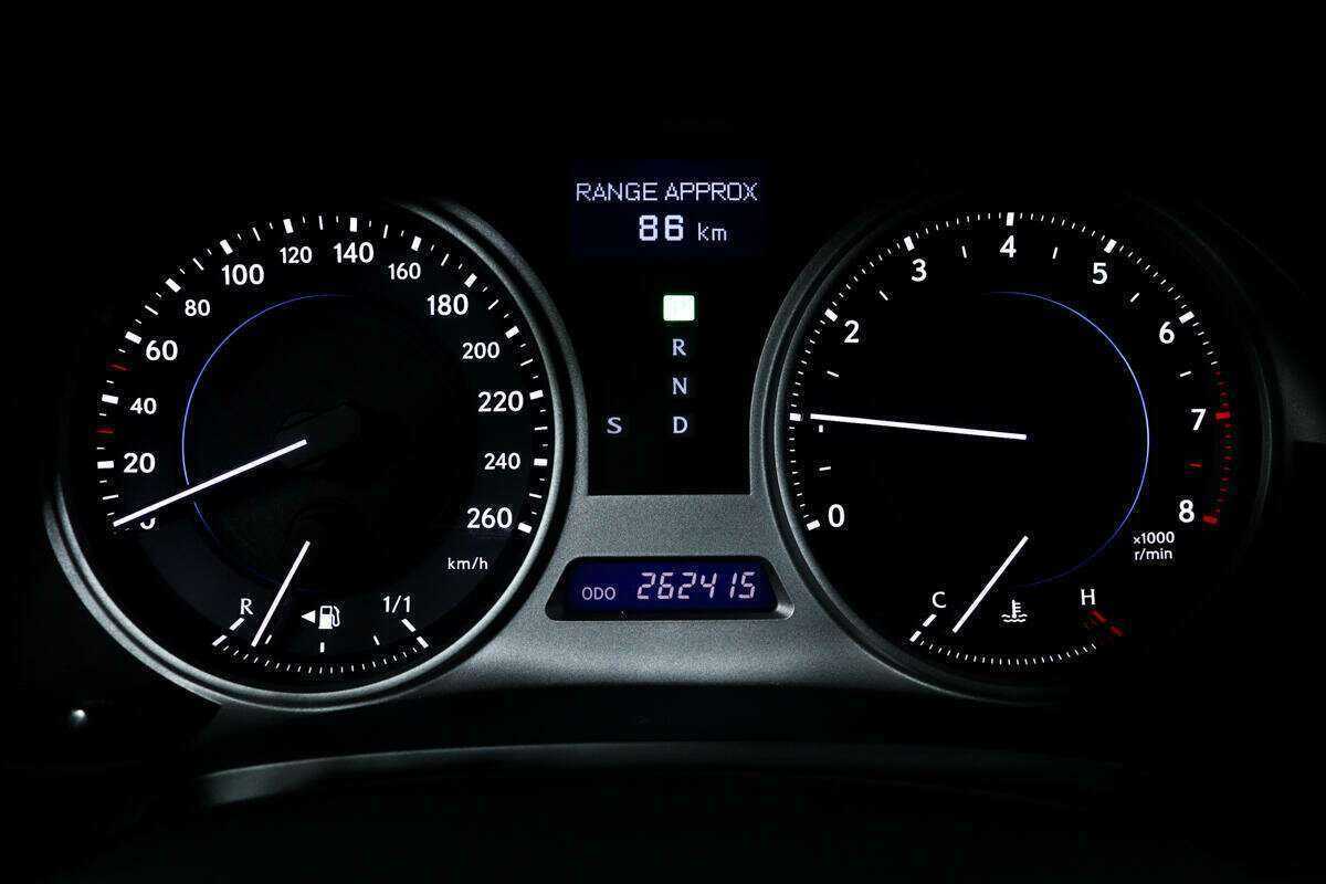 Lexus IS с пробегом — 2008 год. Фото: #9