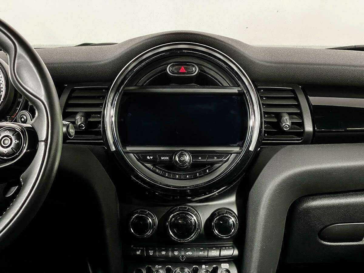 Mini Hatch с пробегом — 2018 год. Фото: #9